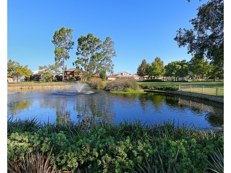 11 The Bridgeway, Canning Vale WA 6155