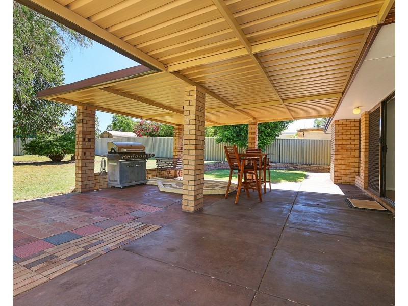 24 Keston Place, Gosnells WA 6110
