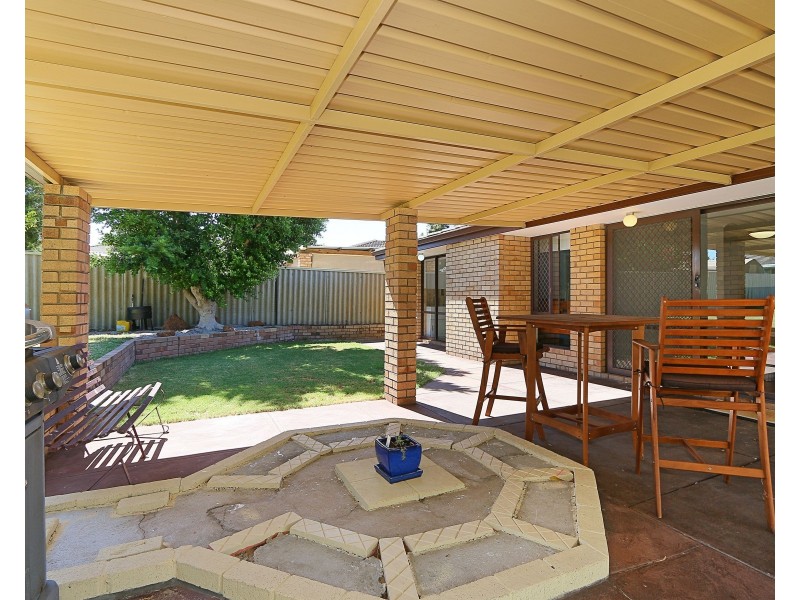 24 Keston Place, Gosnells WA 6110