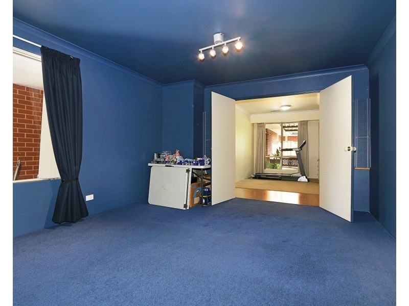 110 Mills Road West, Martin WA 6110