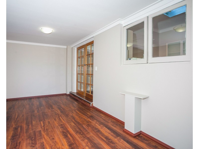 12 Cowan Street, Maddington WA 6109