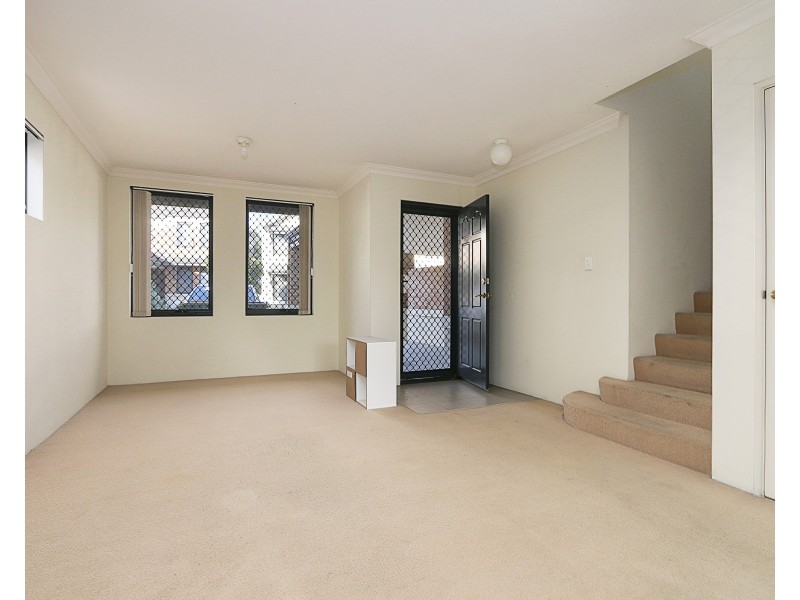 20/22 Gochean Avenue, Bentley WA 6102