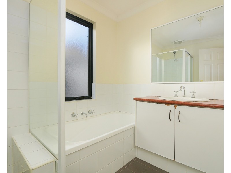 20/22 Gochean Avenue, Bentley WA 6102