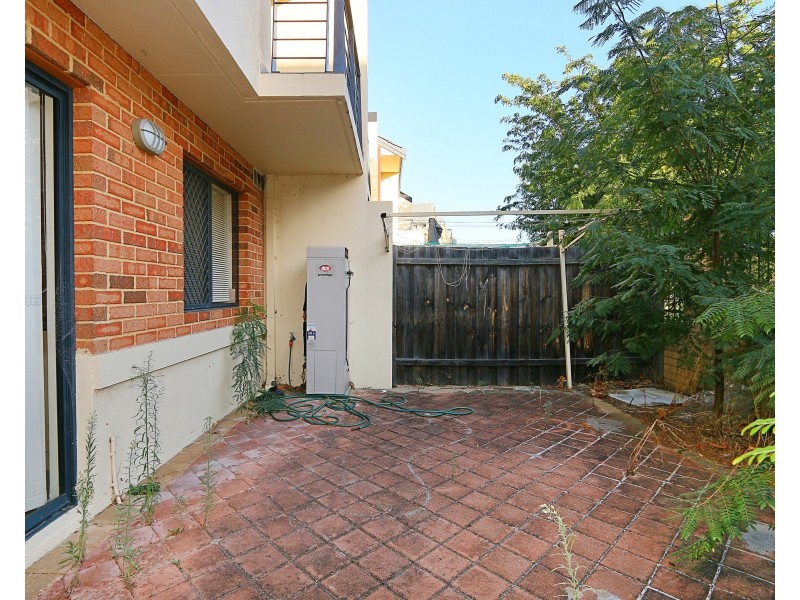 20/22 Gochean Avenue, Bentley WA 6102