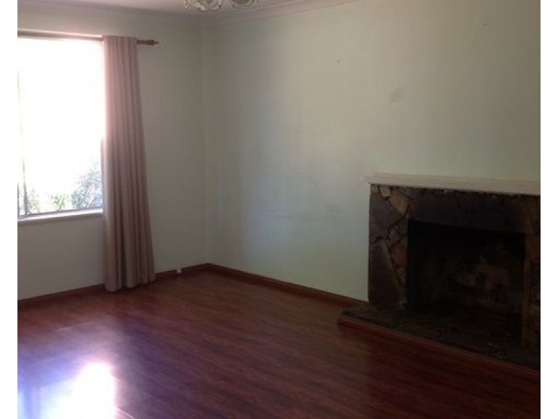 129 Crandon Street, Gosnells WA 6110