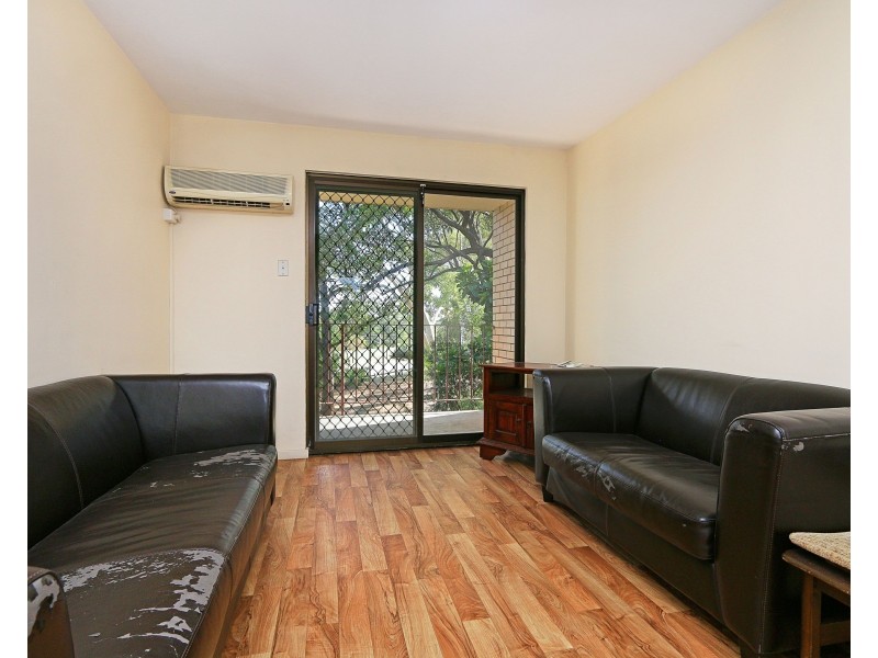 15/67 Lester Drive, Thornlie WA 6108