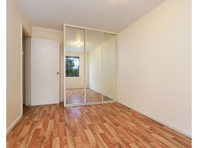 15/67 Lester Drive, Thornlie WA 6108