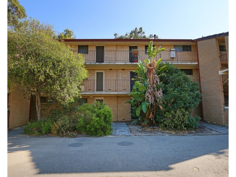 15/67 Lester Drive, Thornlie WA 6108