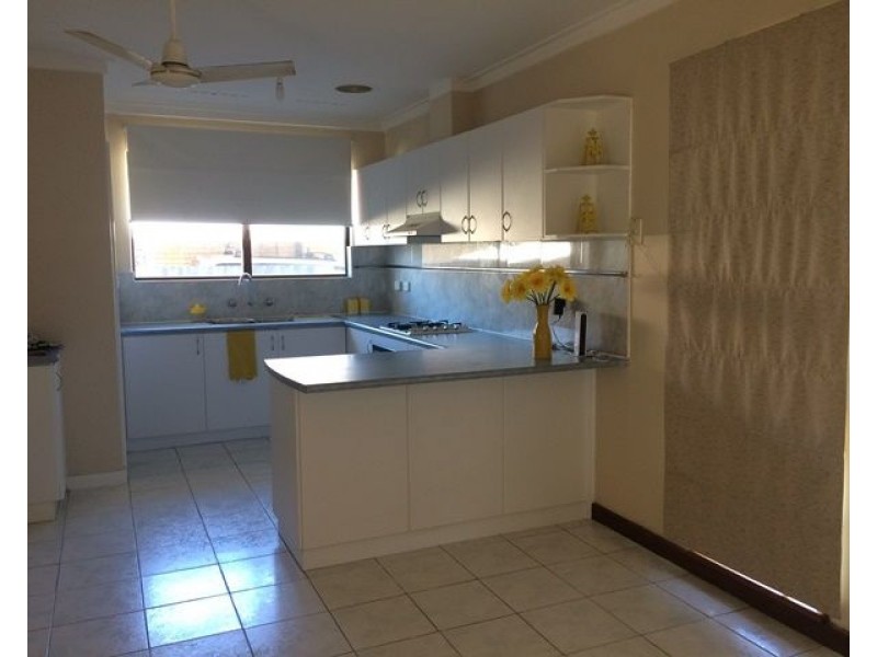 16 Olga Road, Maddington WA 6109