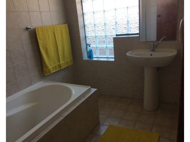 16 Olga Road, Maddington WA 6109