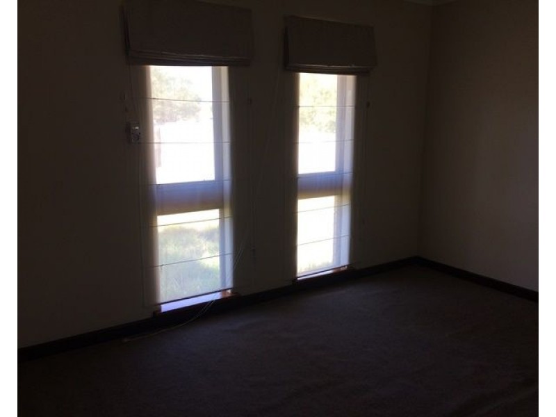 16 Olga Road, Maddington WA 6109