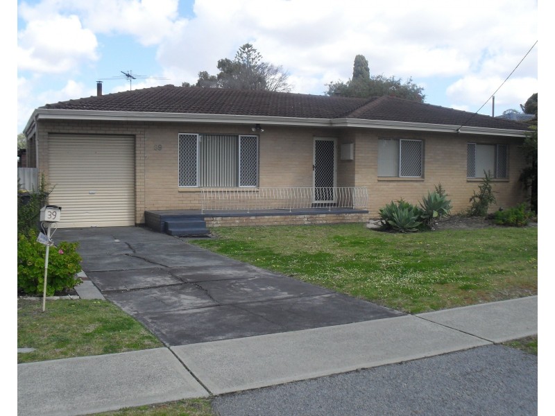 39 Lynstead Street, Beckenham WA 6107