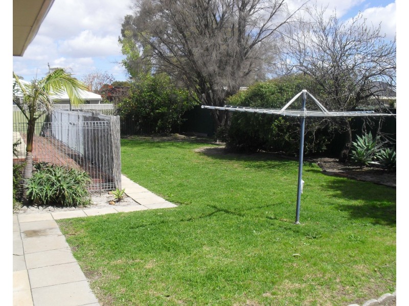 39 Lynstead Street, Beckenham WA 6107