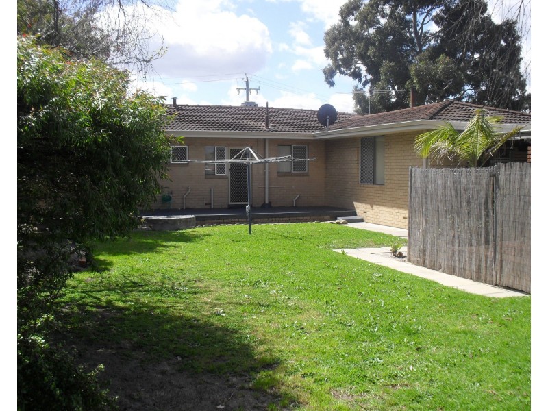 39 Lynstead Street, Beckenham WA 6107