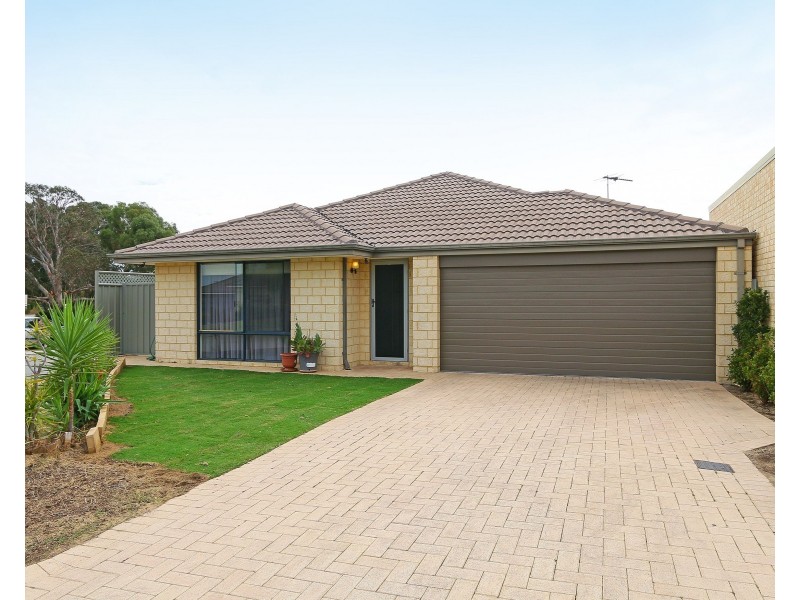 31 Retchford Way, Queens Park WA 6107