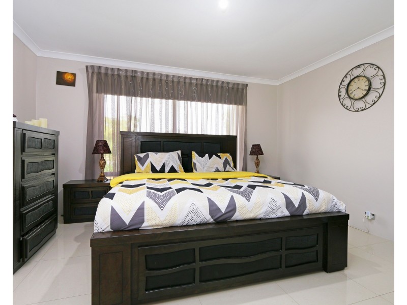 31 Retchford Way, Queens Park WA 6107