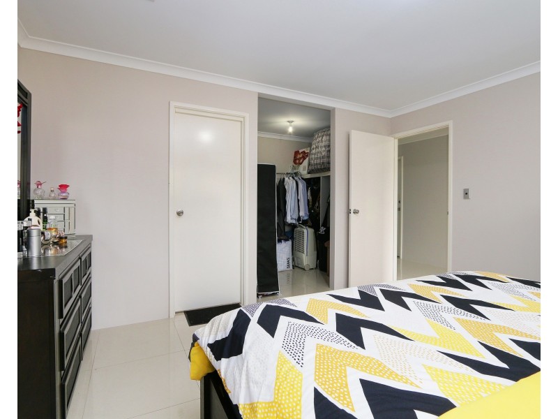 31 Retchford Way, Queens Park WA 6107