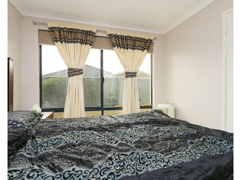 31 Retchford Way, Queens Park WA 6107