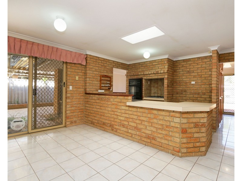 2 Kellerman Way, Gosnells WA 6110