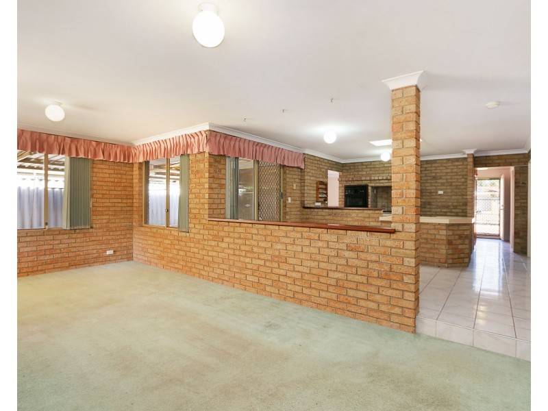 2 Kellerman Way, Gosnells WA 6110