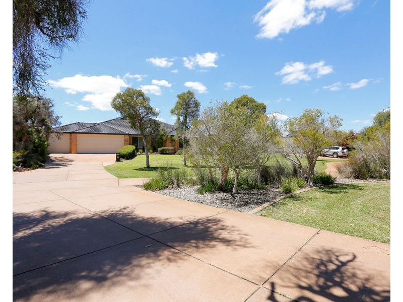 120 Wright Road, Harrisdale WA 6112