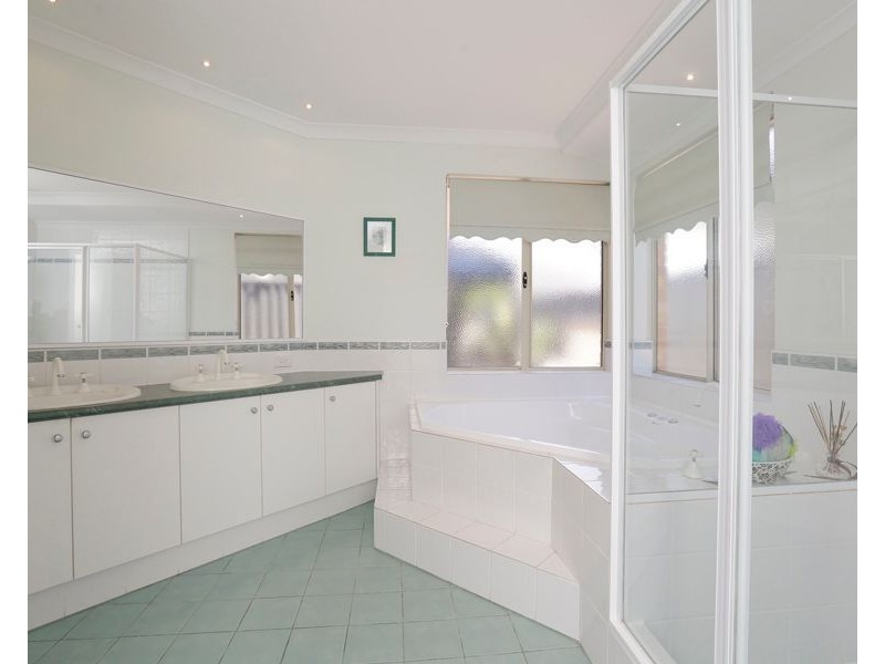 120 Wright Road, Harrisdale WA 6112