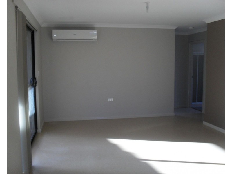 23 Jeffrey Loop, Brookdale WA 6112