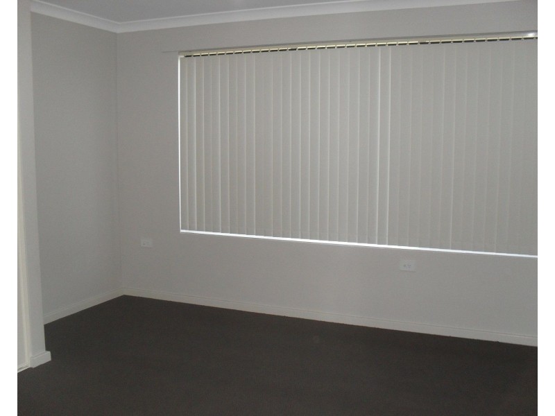 23 Jeffrey Loop, Brookdale WA 6112