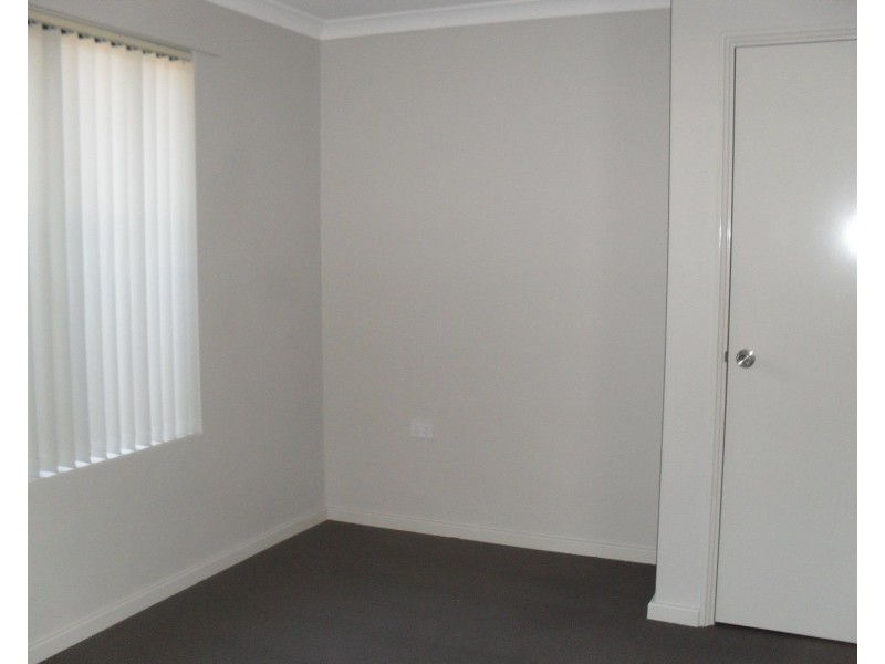 23 Jeffrey Loop, Brookdale WA 6112