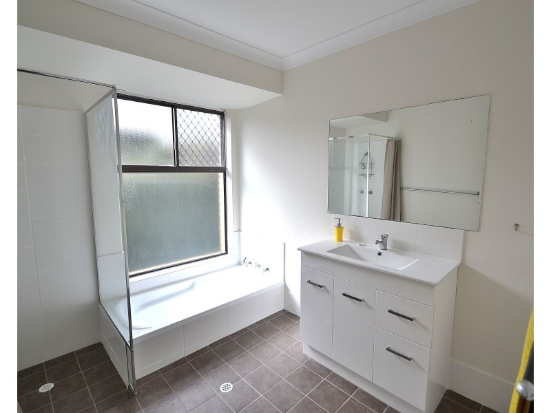 45 Ravenscroft Way, Kelmscott WA 6111