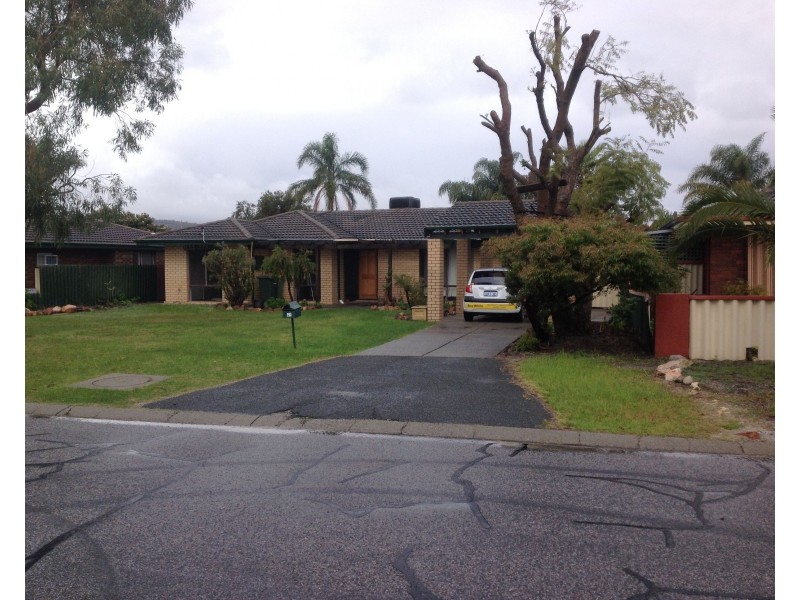 45 Ravenscroft Way, Kelmscott WA 6111