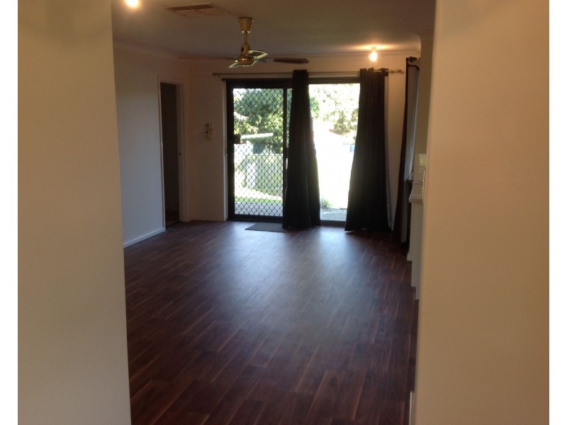 45 Ravenscroft Way, Kelmscott WA 6111