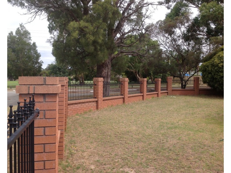 1 Jubilee Road, Forrestfield WA 6058