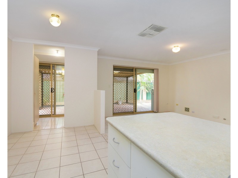 8/5 Astley Street, Gosnells WA 6110
