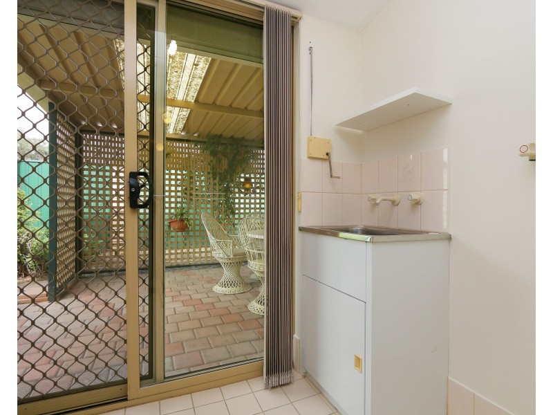 8/5 Astley Street, Gosnells WA 6110