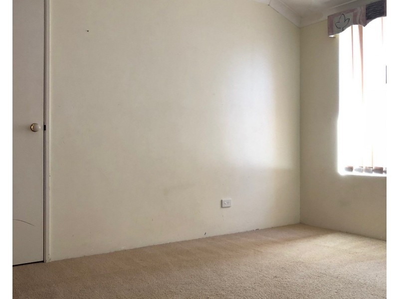 16 Waterway Cove, Seville Grove WA 6112