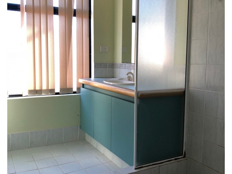 16 Waterway Cove, Seville Grove WA 6112