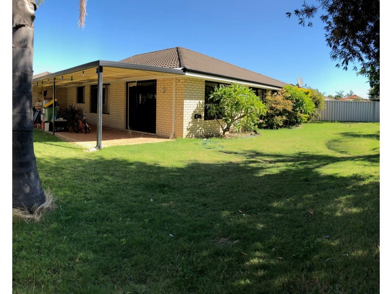 16 Waterway Cove, Seville Grove WA 6112