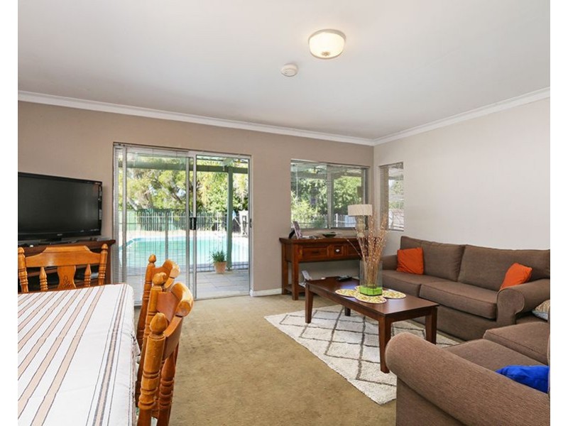 8 Mills Road West, Martin WA 6110