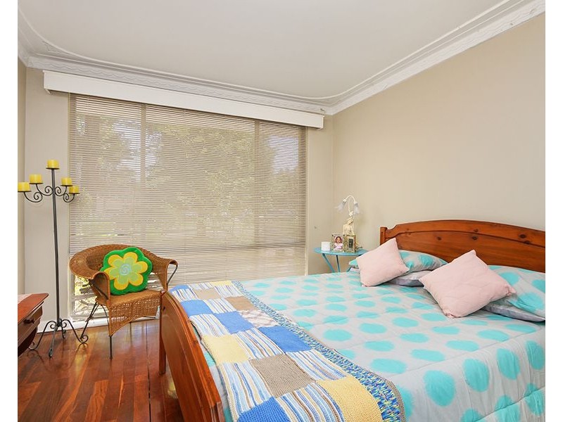 8 Mills Road West, Martin WA 6110