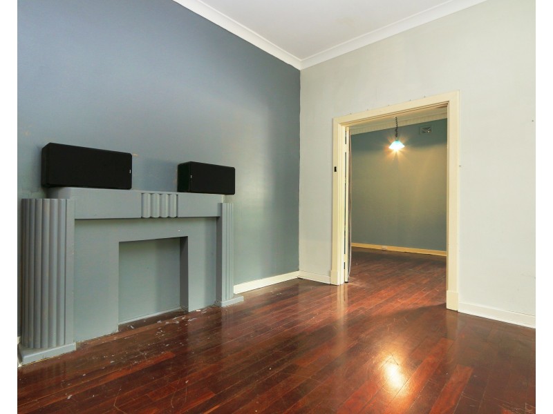 2008 Albany Highway, Maddington WA 6109