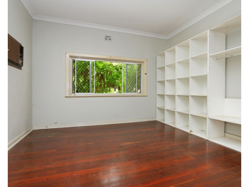 2008 Albany Highway, Maddington WA 6109