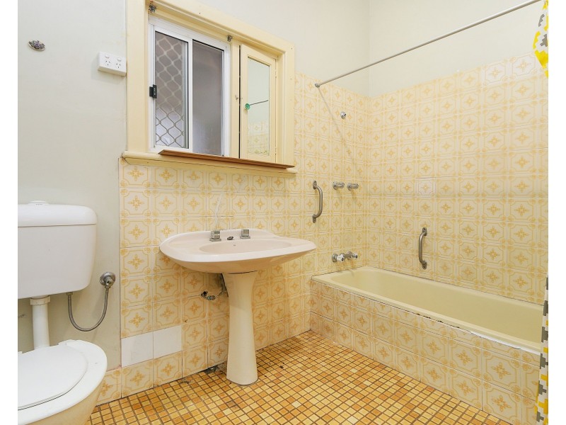 2008 Albany Highway, Maddington WA 6109