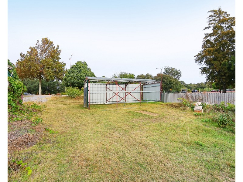 2008 Albany Highway, Maddington WA 6109