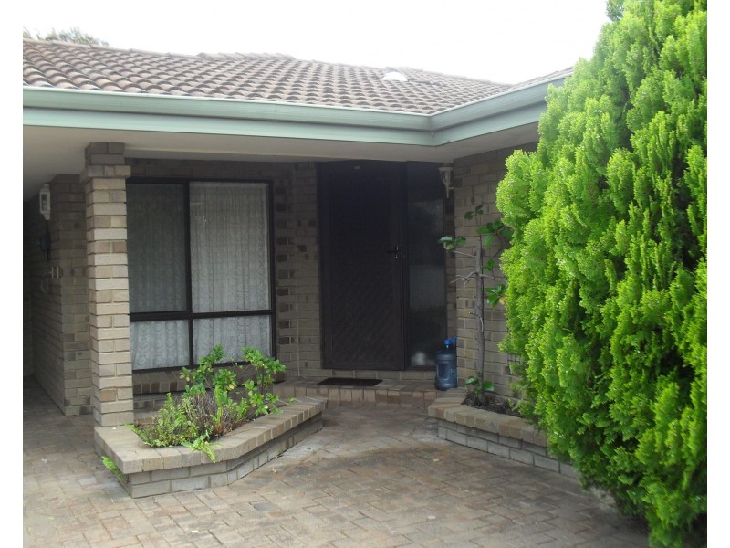 25 Rosemary Court, Huntingdale WA 6110