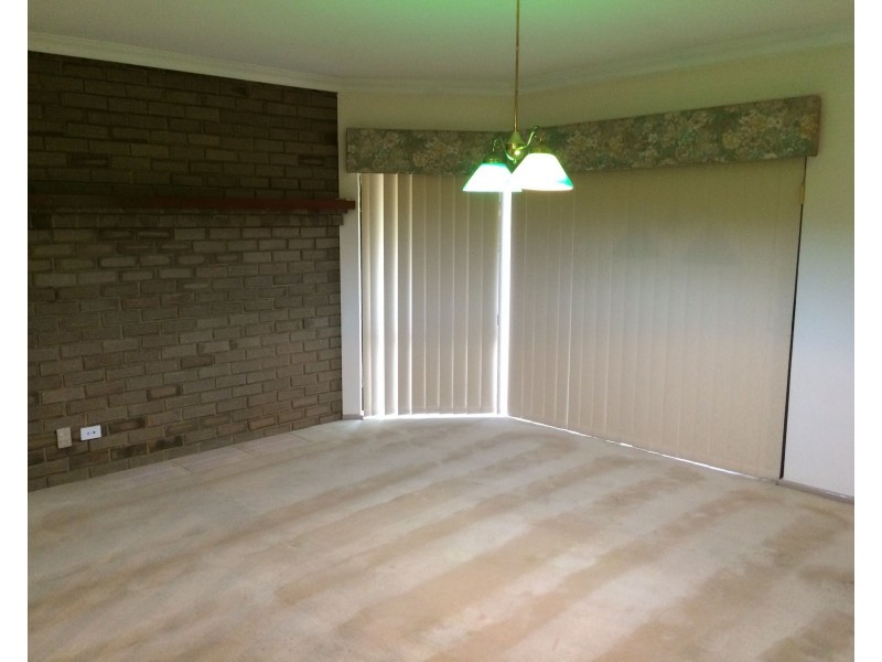 25 Rosemary Court, Huntingdale WA 6110