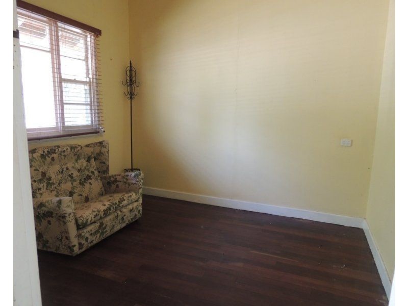 2016 Albany Highway, Maddington WA 6109