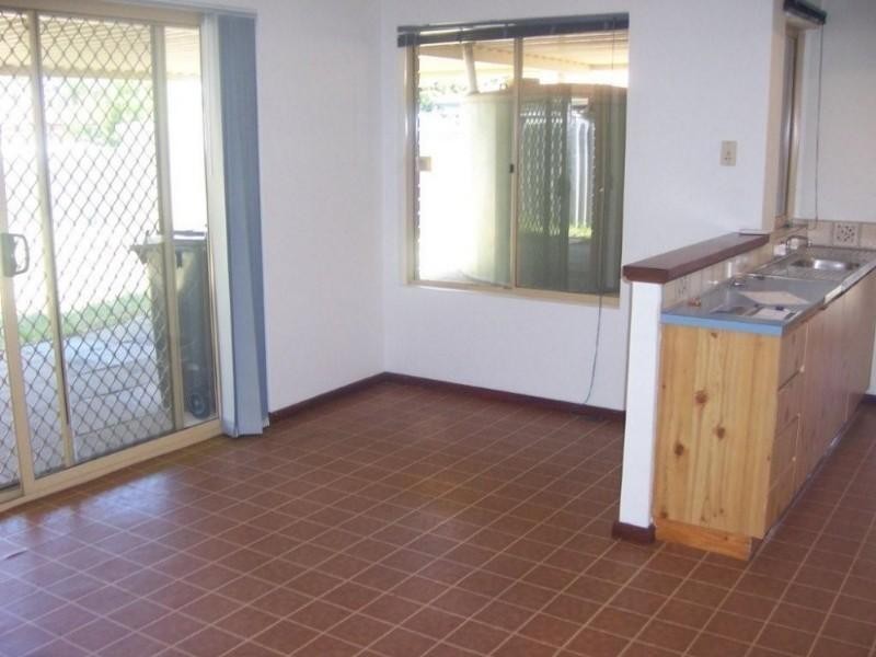 15 Waratah Court, Maddington WA 6109