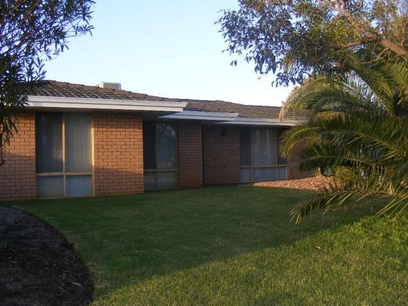 67 Greenough Way, Gosnells WA 6110