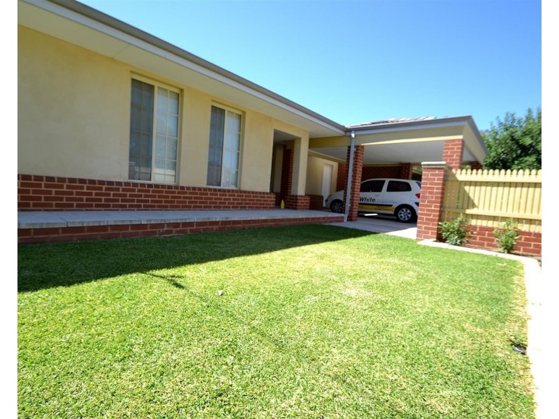 25 Cowan Street, Maddington WA 6109